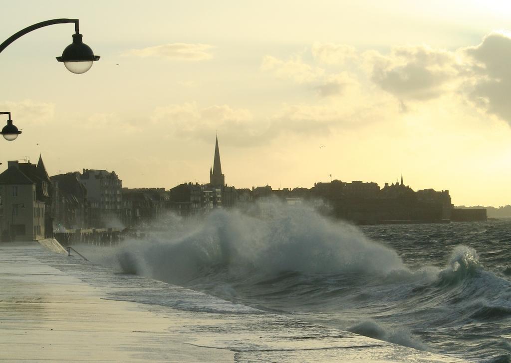 Hotel Le Jersey Saint-Malo Bagian luar foto
